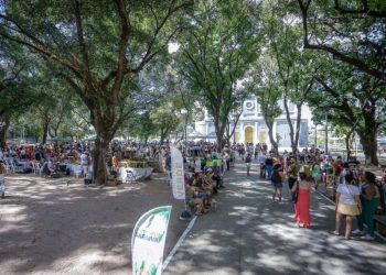 “Vem pra Saraiva”: feirinha movimenta praça no Centro de Teresina