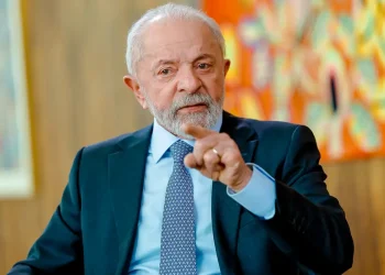 Brasil negociará com EUA como país soberano, diz Lula no New York Times