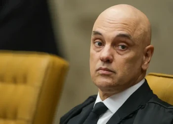 Moraes decreta prisão domiciliar do ex-presidente Bolsonaro