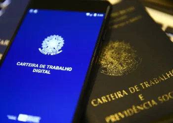 Brasil registra criação de 166,6 mil postos de trabalho em junho, informa Caged