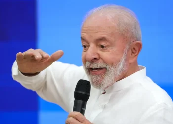 Lula diz ao NYT que soberania e democracia são inegociáveis