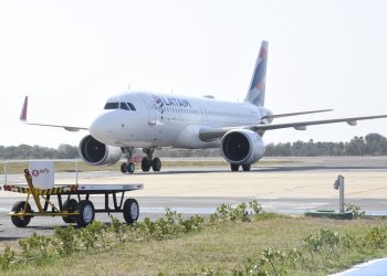 Com voo direto para Parnaíba, litoral vai ganhar 40 mil novos turistas