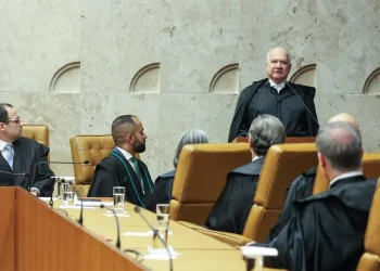 STF não deixará de julgar leis que afrontam a Constituição, afirma Edson Fachin