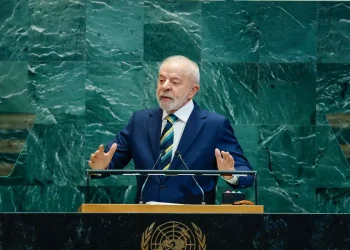 Democracia é o que está em jogo para a humanidade, alerta Lula na ONU