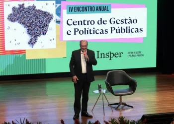 Encontro de Lula e Trump é um primeiro passo para resolver tarifaço, diz Alckmin