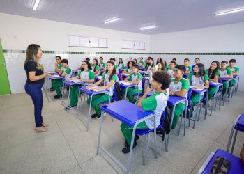 Seduc-PI convoca professores para reforçar escolas de tempo integral com ensino profissional