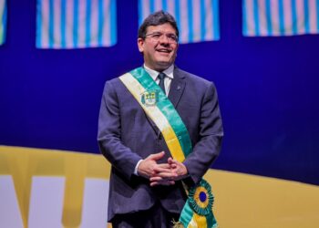 Piauí homenageia 29 personalidades com a medalha do Mérito Renascença em Teresina