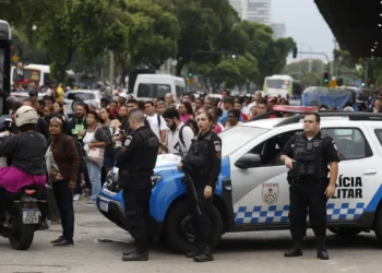 Operação contra o Comando Vermelho no Rio é a maior em 15 anos e a mais letal no estado