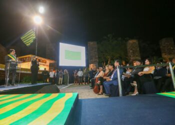 Personalidades recebem medalha da Ordem do Mérito Renascença