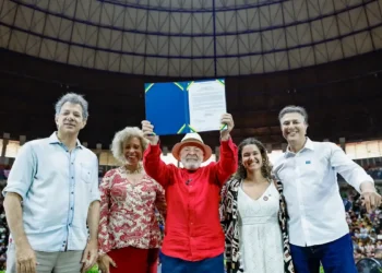 Governo Lula vai investir R$ 108 milhões em cursinhos populares