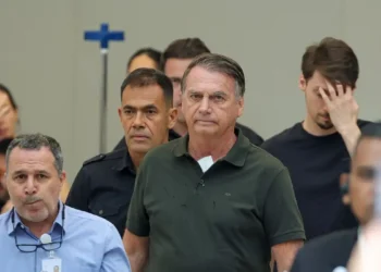 Moraes, do STF, autoriza cirurgia do ex-presidente Bolsonaro para dia de Natal