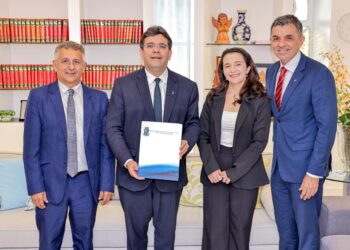 Governador nomeia novo reitor e vice da Uespi; posse será em janeiro
