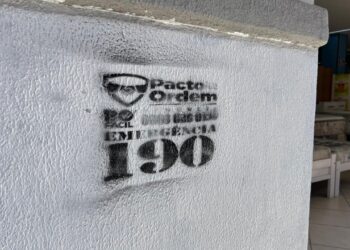 SSP-PI remove pichações de organizações criminosas no litoral