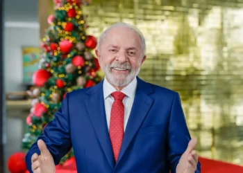 Lula faz balanço de ações e desafios: “povo brasileiro é vencedor”