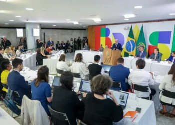 Presidente Lula afirma que vai vetar PL da Dosimetria, que beneficia golpistas