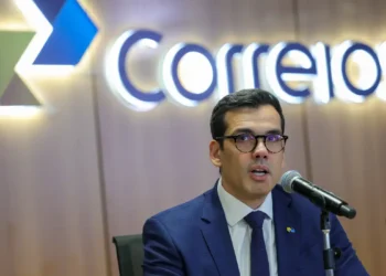 Correios preveem fechamento de mil agências e 15 mil demissões voluntárias