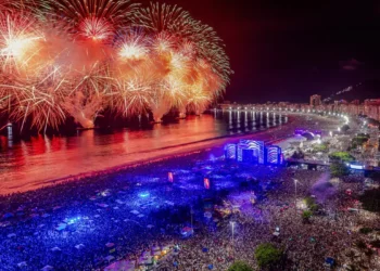Rio: Copacabana promete drones e queima de fogos mais longa na virada do ano