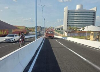 Viaduto da Miguel Rosa, em Teresina, é liberado para o tráfego de veículos
