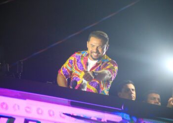 Xand Avião, Mari Fernandez e Dennis DJ contagiam público no 4º dia do Carnaval na Litorânea