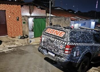 Operação cumpre 45 ordens judiciais e apreende armas e drogas em Teresina