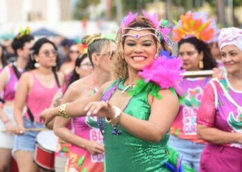 Blocos Curicas e Patrões da Beka encerram Carnaval de Teresina