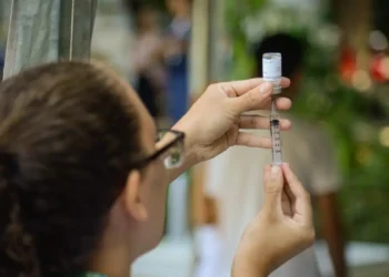 Campanha nacional de vacinação contra gripe começa no sábado