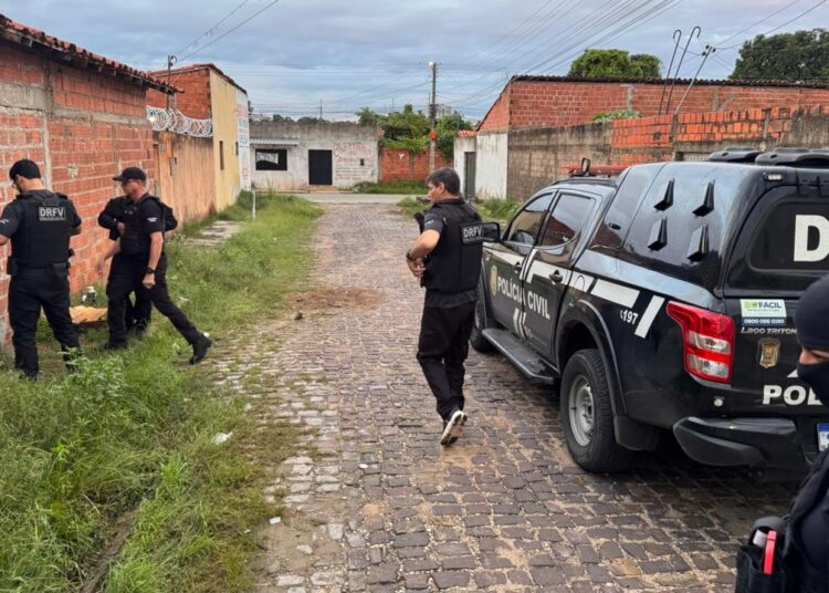 Adolescentes são apreendidos acusados de roubo de carro na zona Leste de Teresina