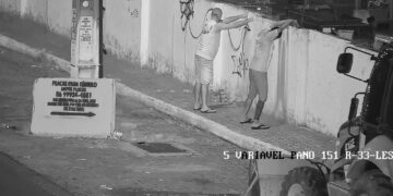 Polícia cumpre mandados de busca contra acusados de fazer pichacões