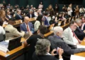 Pedido de vista adia votação da PEC do fim da 6×1 na CCJ da Câmara dos Deputados