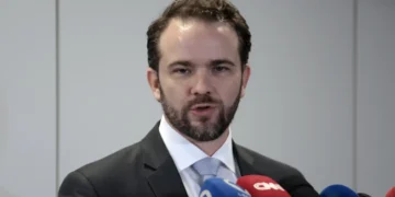 Novo Desenrola permitirá uso do FGTS para renegociação de dívidas