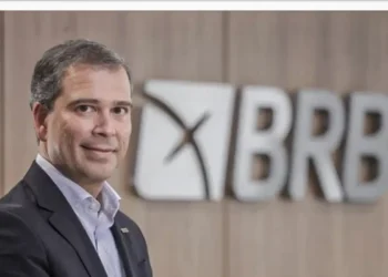 Operação da PF prende ex-presidente do BRB citado no caso do Banco Master