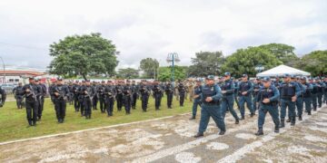 PM celebra Dia de Tiradentes e homenageia agentes de segurança