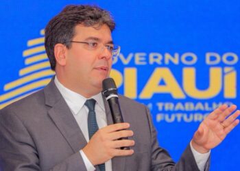 Bancada federal do Piauí protocola solicitação de Rafael Fonteles para zerar taxas sobre energia solar