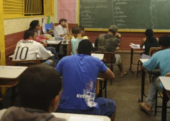 Governo paga R$ 12 mil a projetos para jovens em áreas vulneráveis