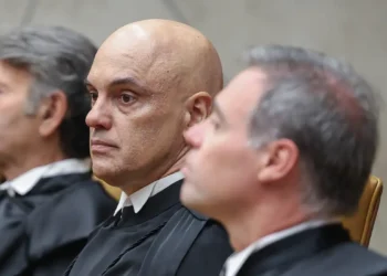 Moraes suspende aplicação da Lei da Dosimetria até decisão do Supremo