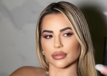 Influenciadora Deolane Bezerra é presa em operação contra o PCC
