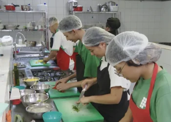 Desemprego até maio cai para 5,6%, a menor taxa do período
