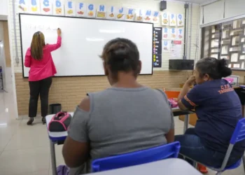 IBGE: país tem 8,4 milhões de analfabetos; menor taxa desde 2016