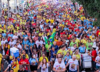 Caminhada da Fraternidade arrasta multidão em Teresina; veja fotos