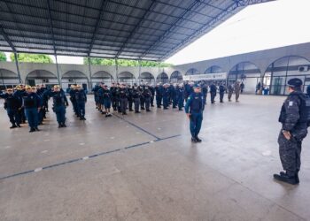 Férias: tropa de 200 PMs reforça a segurança no litoral do Piauí