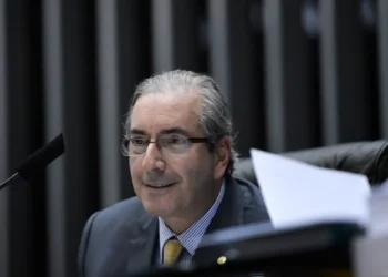 STF bloqueia R$ 6 mi de Eduardo Cunha por direcionar emendas