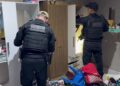 Polícia cumpre sete mandados e prende foragido por homicídio durante ação contra organizações criminosas