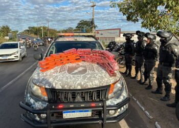 PMPI apreende 37 tabletes de drogas após suspeitos abandonarem carga