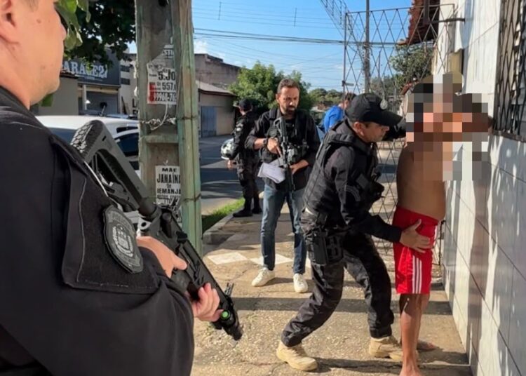Polícia prende pai acusado de estuprar a filha em Teresina