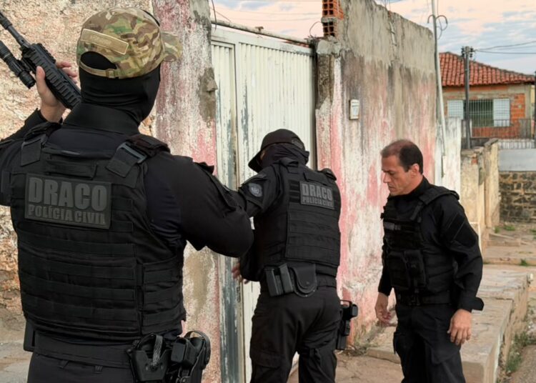 Segunda fase da Operação Chip Falso cumpre 32 mandados em Teresina