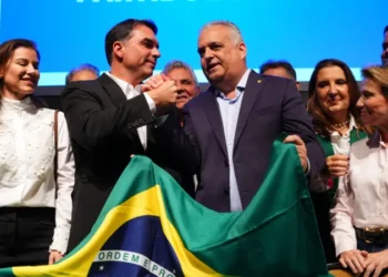 Vídeo: Genésio Jr comenta escolha do candidato a vice de Flávio Bolsonaro