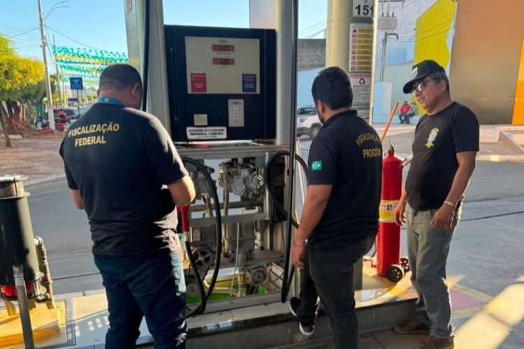 Procon e Imepi autuam 12 postos de combustíveis por irregularidades