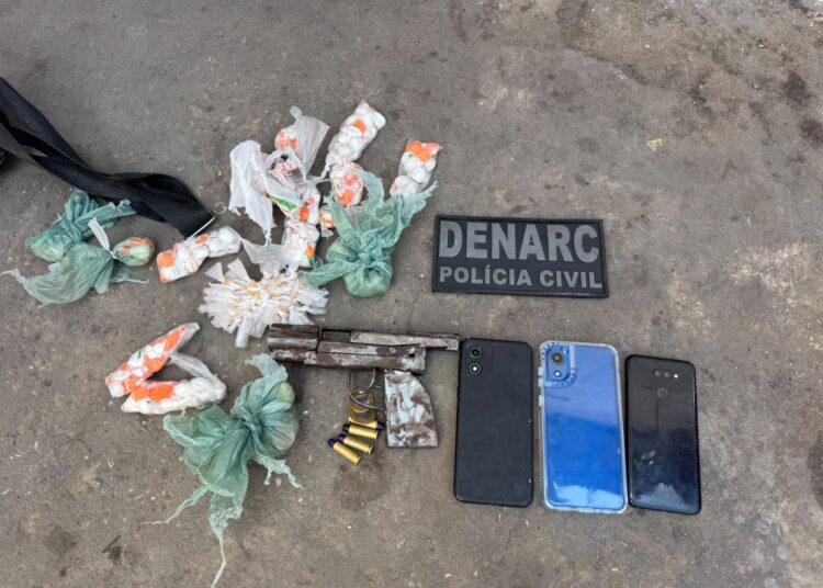 Polícias Civil e Militar fazem operação de combate ao tráfico de drogas na zona norte de Teresina