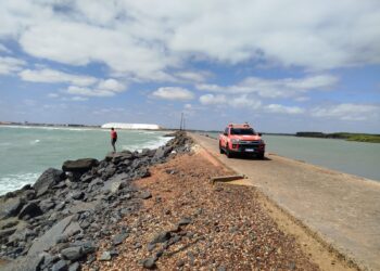 Encontrado corpo de jovem que desapareceu na Praia de Atalaia