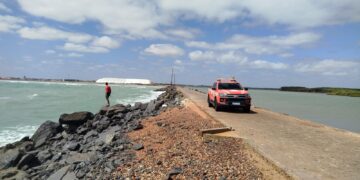 Encontrado corpo de jovem que desapareceu na Praia de Atalaia